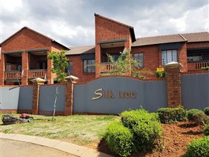 2 Bedroom Townhouse in Mooikloof Ridge