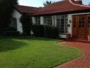 3 Bedroom House in Sherwood Gardens