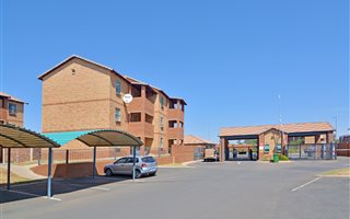 2 Bedroom Apartment in Pretoria West