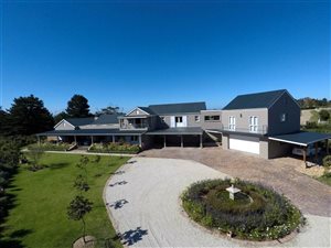 7 Bed House in Goose Valley