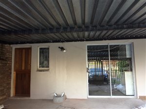 Bachelor apartment in Waverley