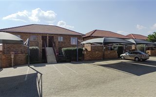 2 Bedroom Apartment in Theresa Park