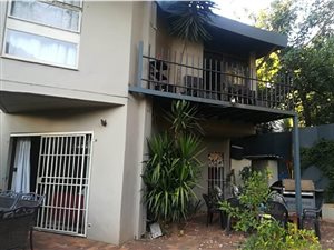 3 Bed Townhouse in Waterkloof Glen