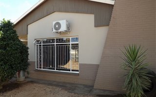 250 m² Commercial space in Wilkoppies