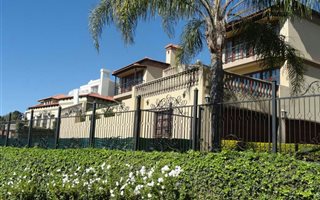4 Bedroom Cluster in Waterkloof Ridge