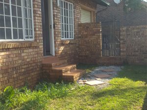 2 Bed Townhouse in Hennopspark