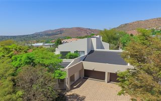 4 Bedroom House in Featherbrooke Estate