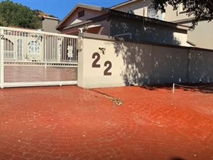 5 Bed House in Meredale