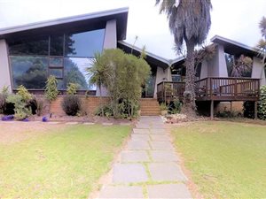 4 Bedroom House in Durbanville Hills