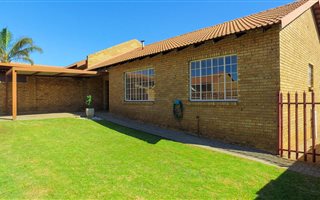 2 Bedroom Townhouse in Ben Fleur