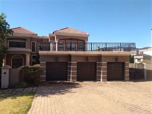 5 Bed House in Country View