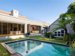 4 Bed House in Cedar Lakes
