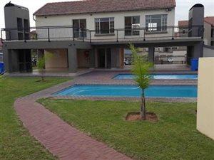 2 Bed Apartment in Paramount Estate