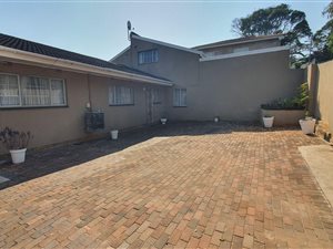 12 Bed House in Musgrave