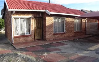 2 Bedroom House in Boitekong