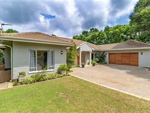 10 Bed House in Chartwell