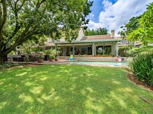 10 Bed House in Chartwell
