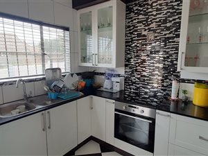 3 Bed House in Suiderberg