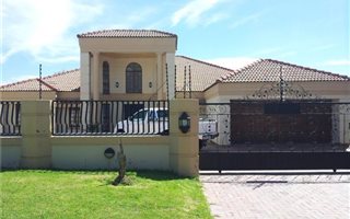 5 Bedroom House in Secunda