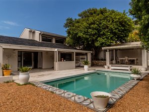 5 Bed House in Hout Bay and surrounds