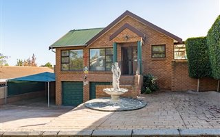 3 Bedroom House in Ruyterwacht