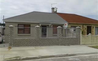 2 Bedroom House in Forest Hill
