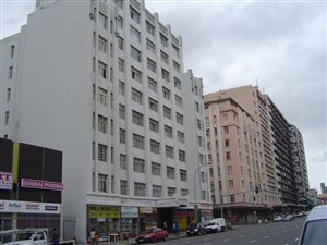 1 Bed Apartment in Albert Park