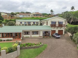 7 Bed House in Umtentweni