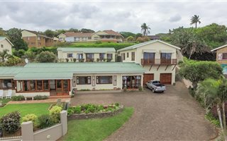 7 Bedroom House in Umtentweni
