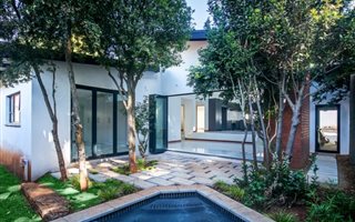 3 Bedroom Cluster in Saxonwold
