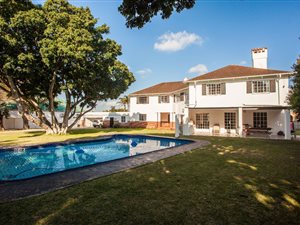 9 Bed House in Mill Park