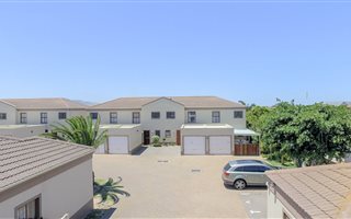 2 Bedroom Apartment in Parklands