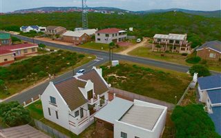3 Bedroom House in Struisbaai