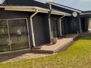 3 Bed House in Waldrift