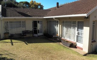 3 Bedroom House in Oakdene