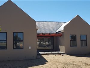 3 Bed House in Fairview Golf Estate