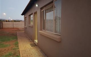 3 Bedroom House in Nylpark