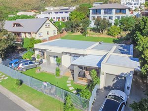 3 Bed House in Mountainside