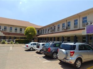 2488 m² Commercial space in Glen Marais