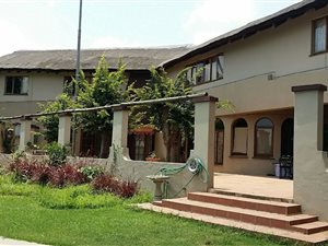 8 Bed House in Chartwell