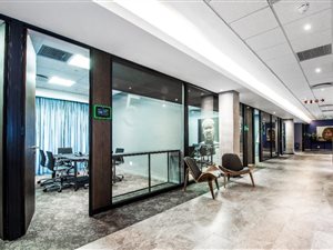 1683 m² Office Space in Illovo