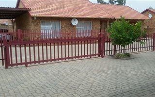 2 Bedroom Apartment in Riversdale