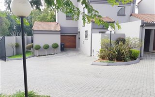 4 Bedroom Townhouse in Waverley