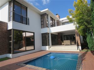 4 Bed House in Carlswald North Estate