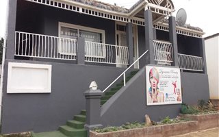 3 Bedroom House in Uitenhage Central