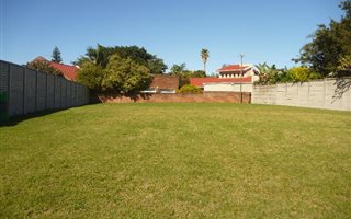 519 m² Land available in Blue Bend
