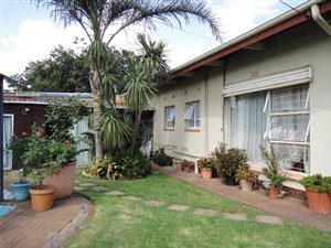 6 Bed House in Arbor Park
