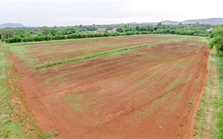 2.8 ha Land available in Skeerpoort