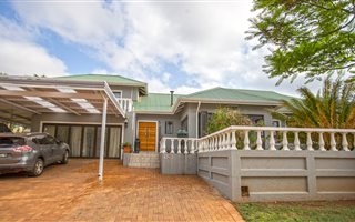 4 Bedroom House in Caribbean Beach Club