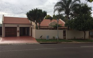 3 Bedroom House in Zwartkop